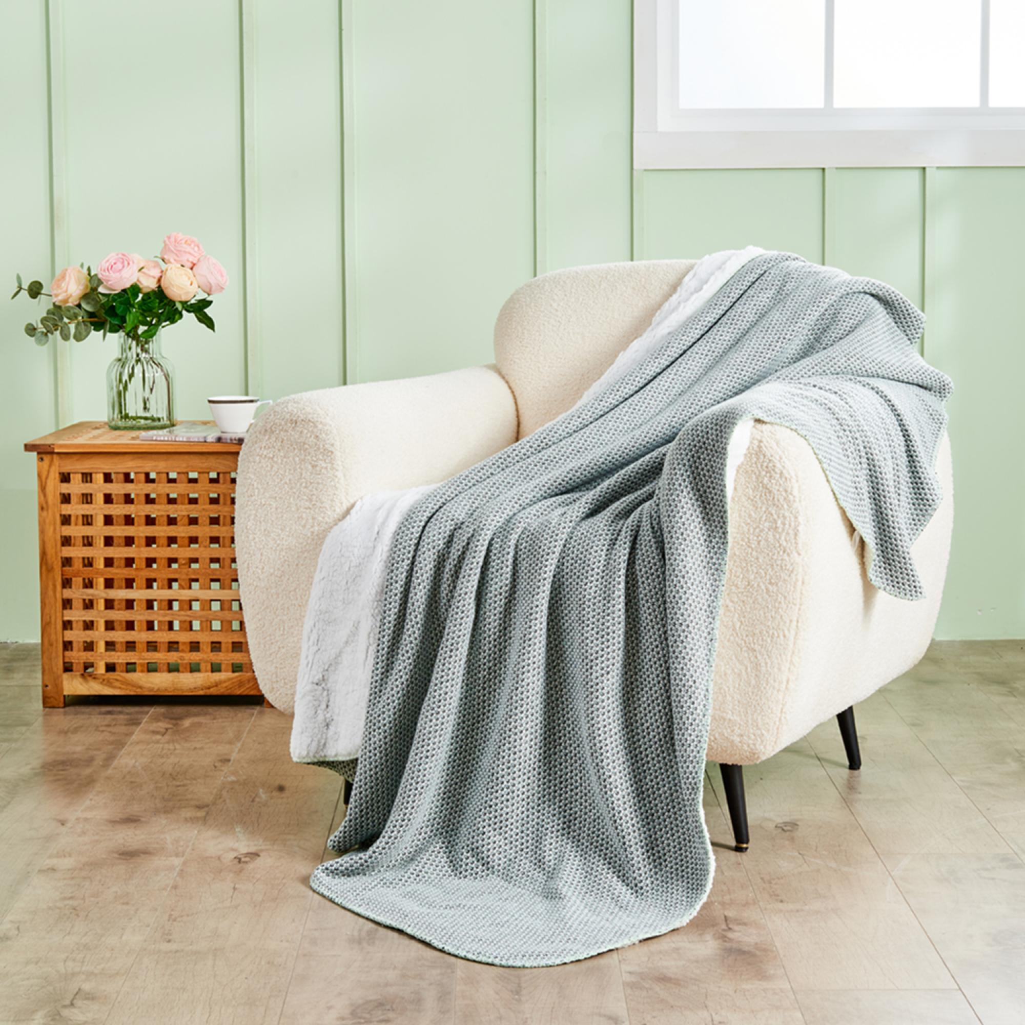 Gracin Knitted Throw