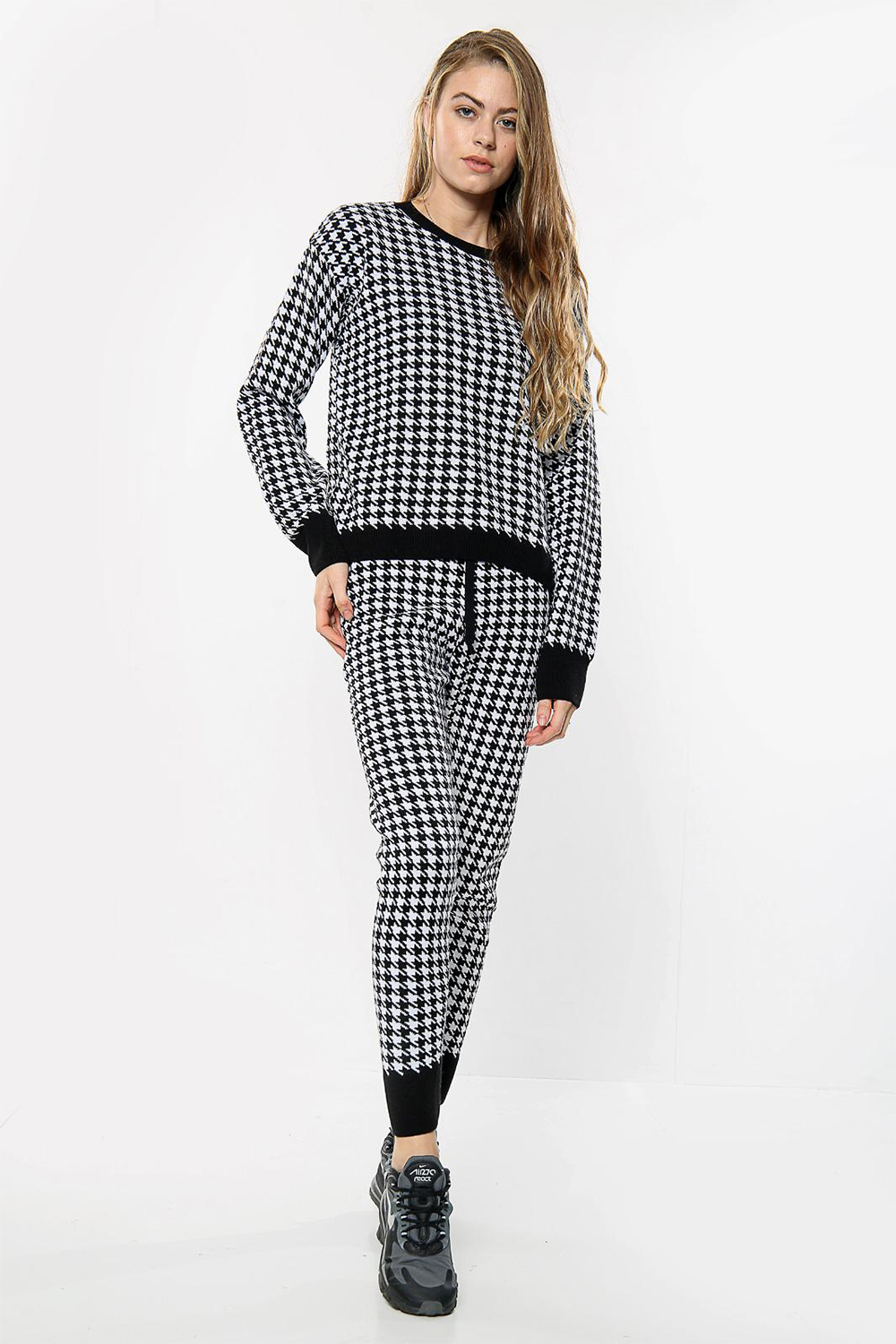 Houndstooth Chic Jumper & Joggers Set Black