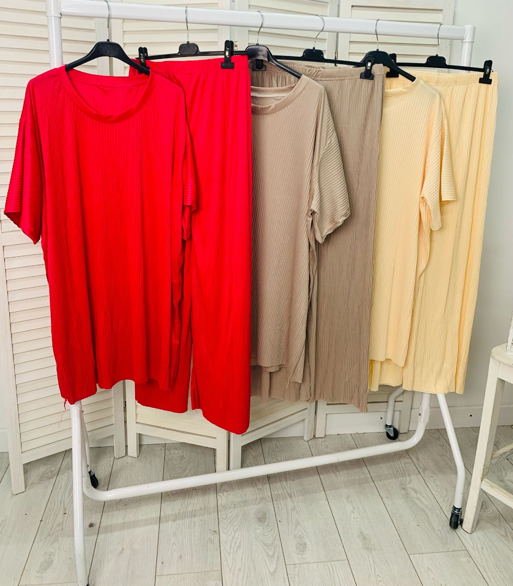 Signature Pleated Top & Pull-On Trousers Set