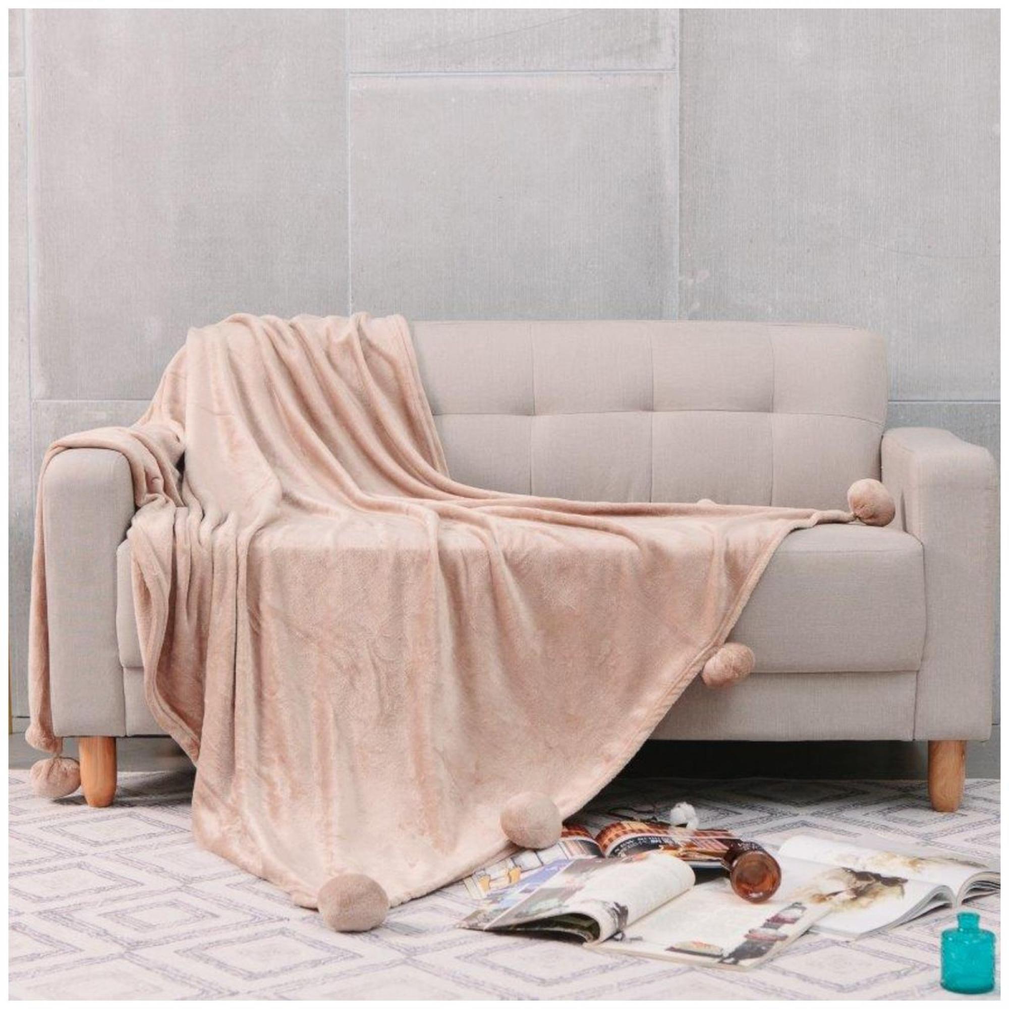 Pom Pom Throw Solid Mink