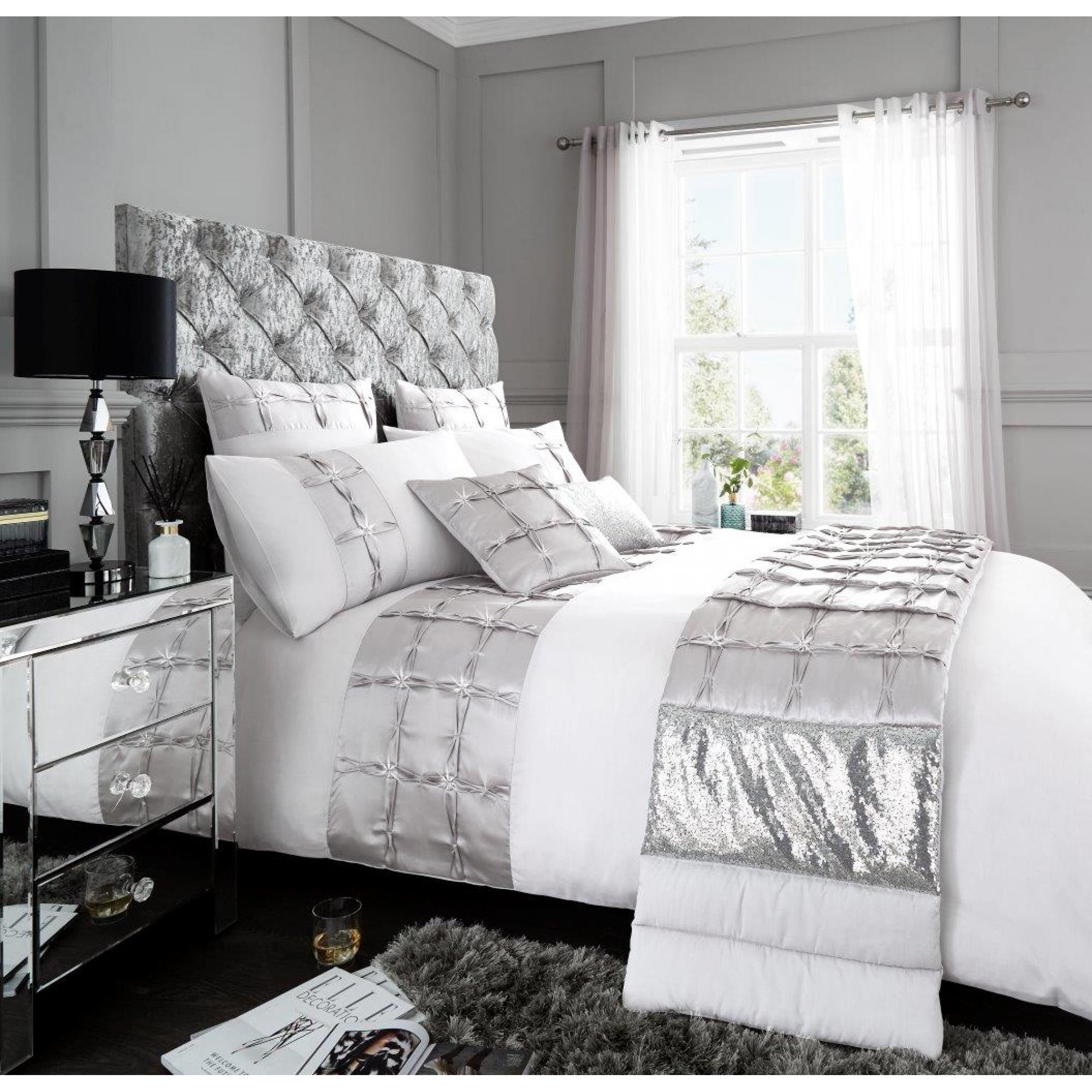 SIGNATURE DUVET SET ADRIANNA WHITE