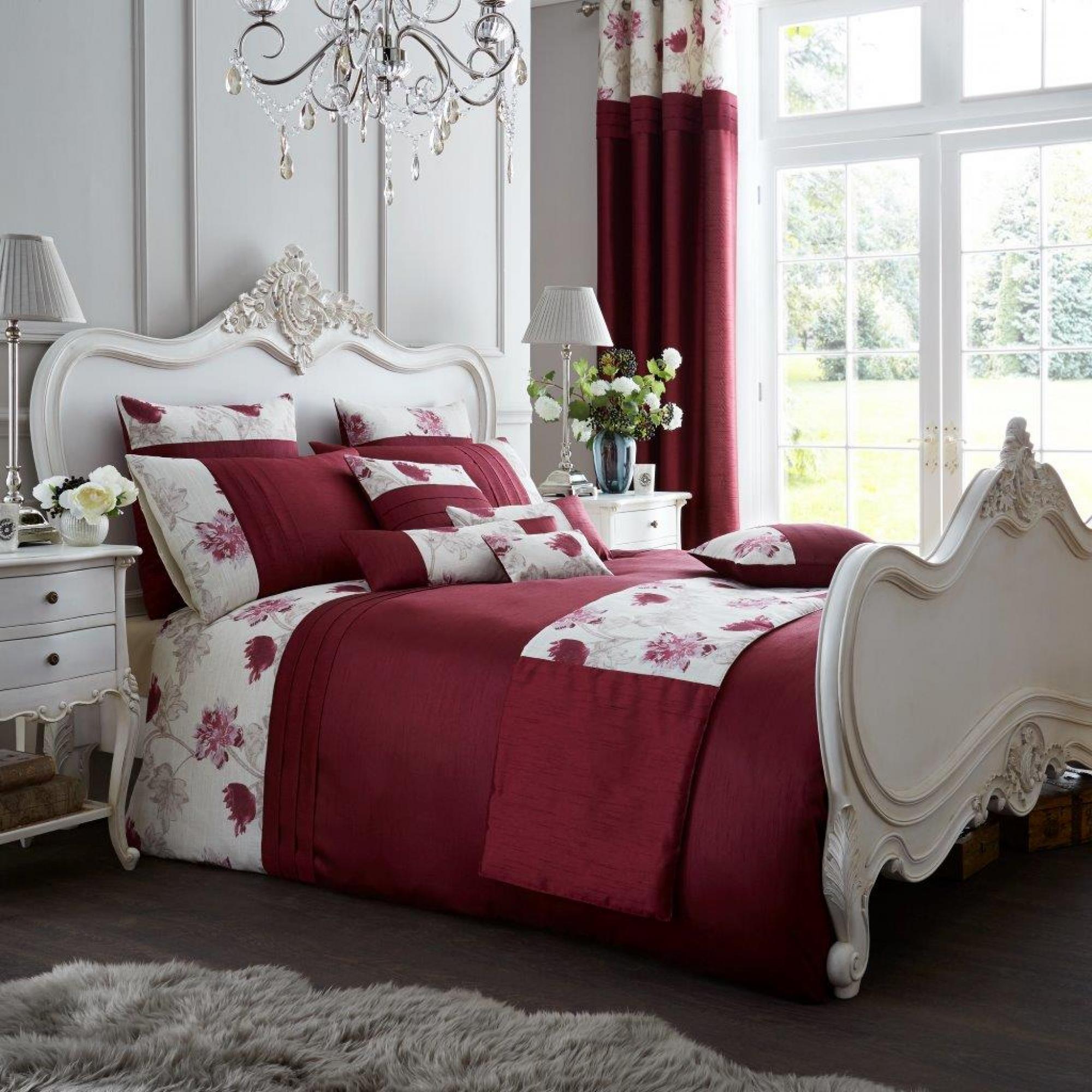 SIGNATURE KOH DUVET SET DEEP RED
