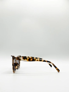 Pale Tortoiseshell Oversized Cat Eye Sunglasses with Smoke Lenses