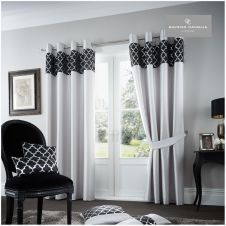 SHINY DOOR CURTAIN SILVER-BLACK