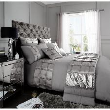 SIGNATURE DUVET SET ADRIANNA SILVER