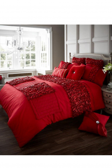 Verina RunnerÂ Duvet Cover Pleated Bed Set with Pillowcases